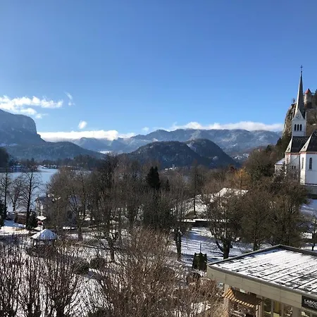 Lucy, Appartement Bled